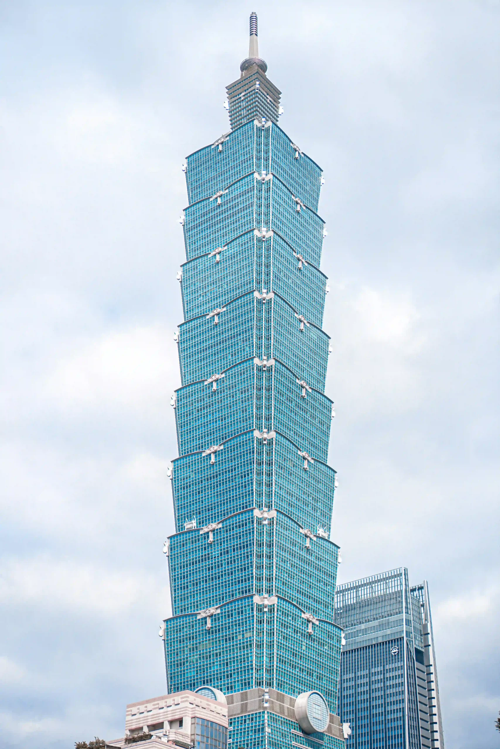 Taipei 101 Skyscraper Guide: Stats, Engineering, and Fun Facts taipei 101 close up tall building scaled