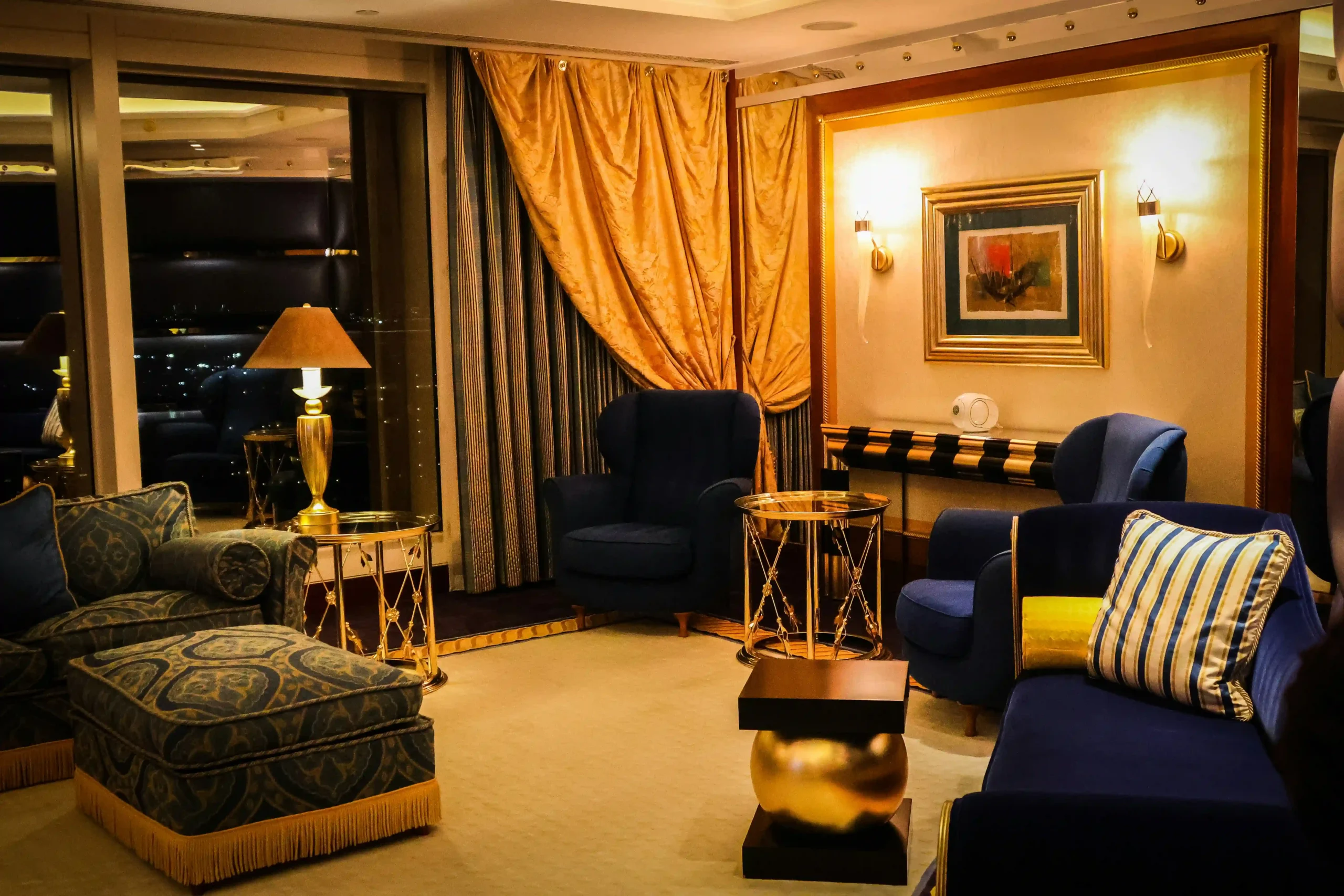 Burj Al Arab: Dubai’s Icon of Ultimate Luxury and Architectural Brilliance Burj Al Arab: Dubai’s Icon of Ultimate Luxury and Architectural Brilliance burj al arab interior 2 scaled