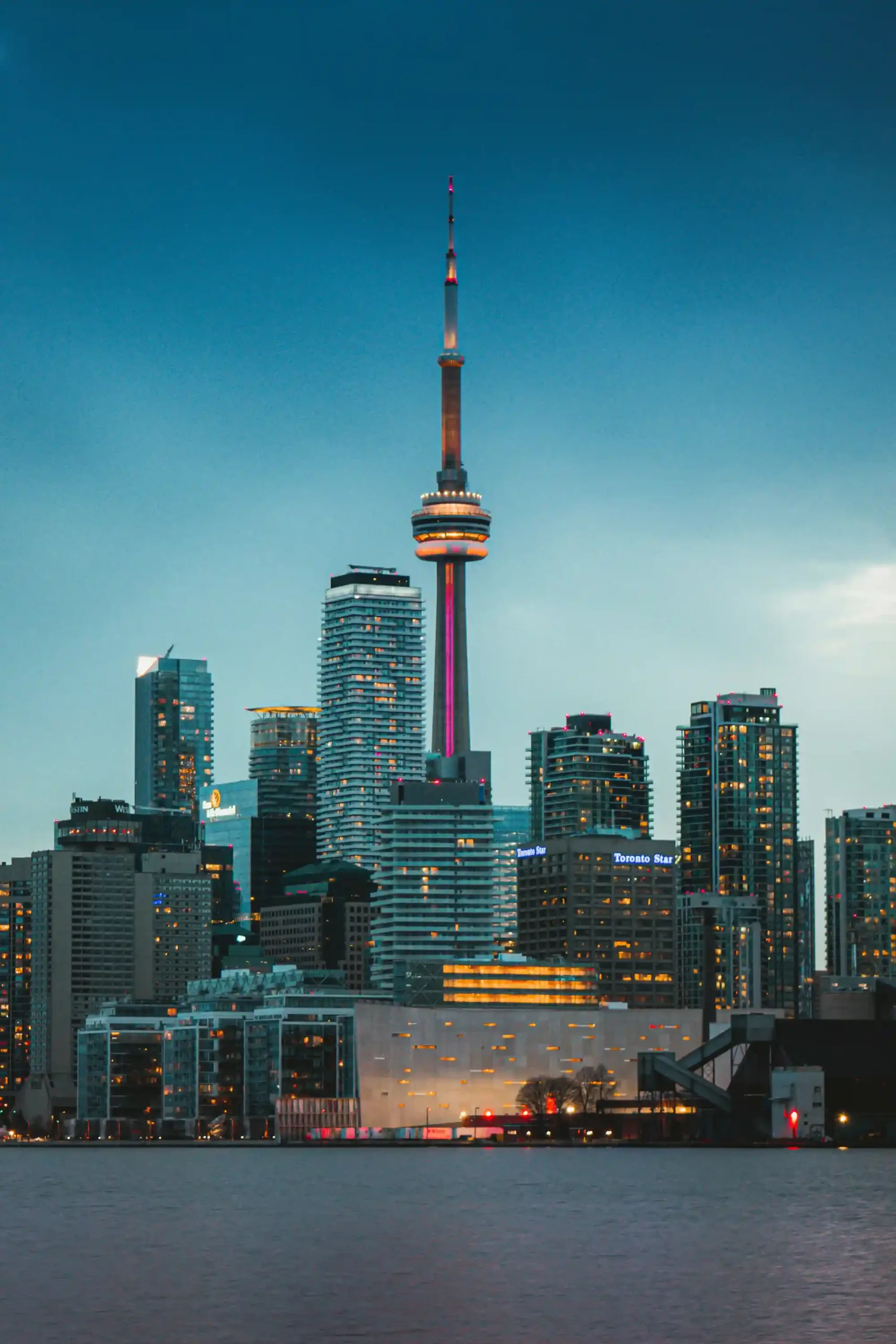 The 10 Tallest Towers in the World (No Buildings) CN Tower in Toronto, Canada
