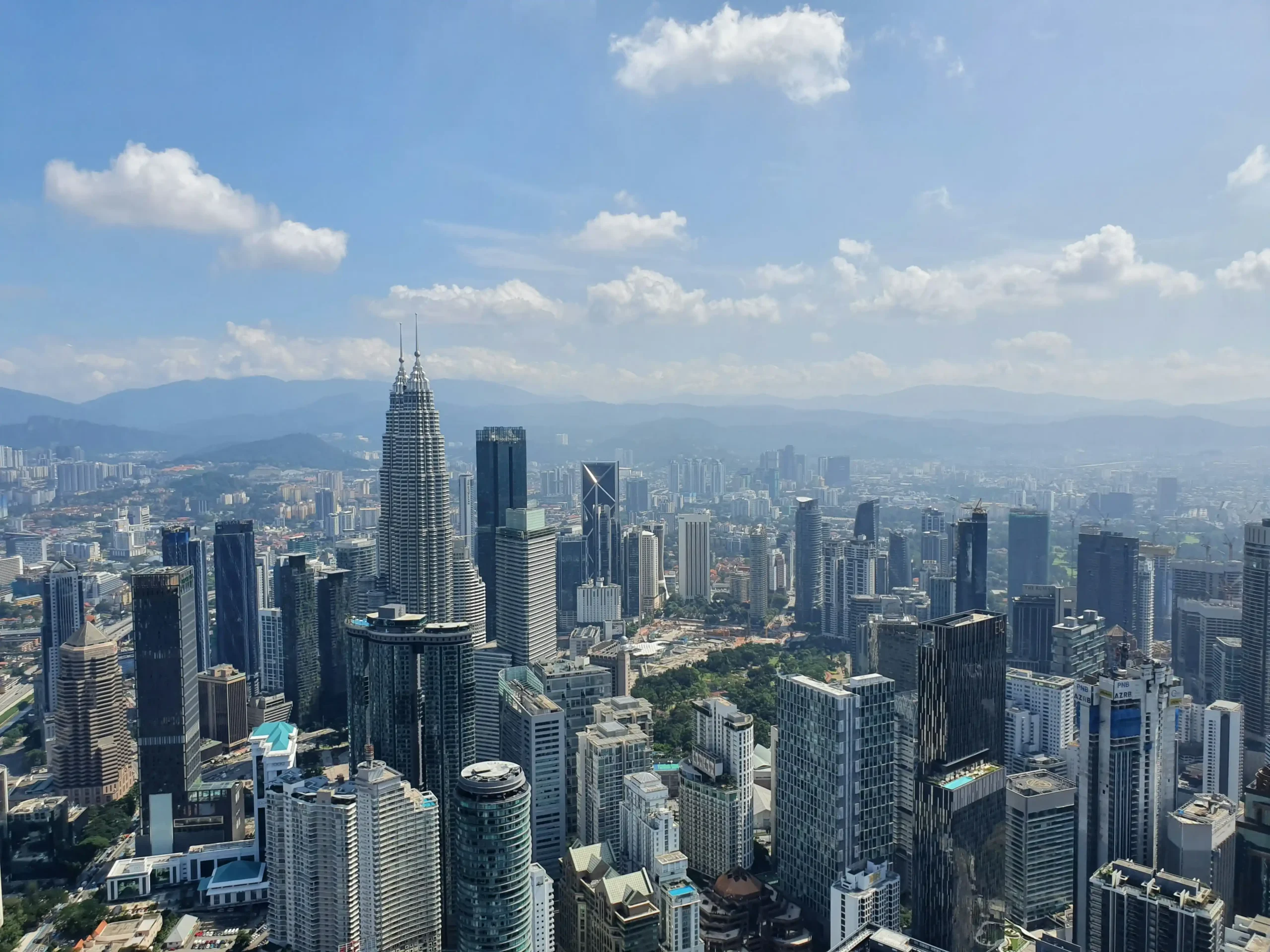 Top 10 Countries with the Most Skyscrapers in the World 2025 Kuala Lumpur skyline featuring the Petronas Towers