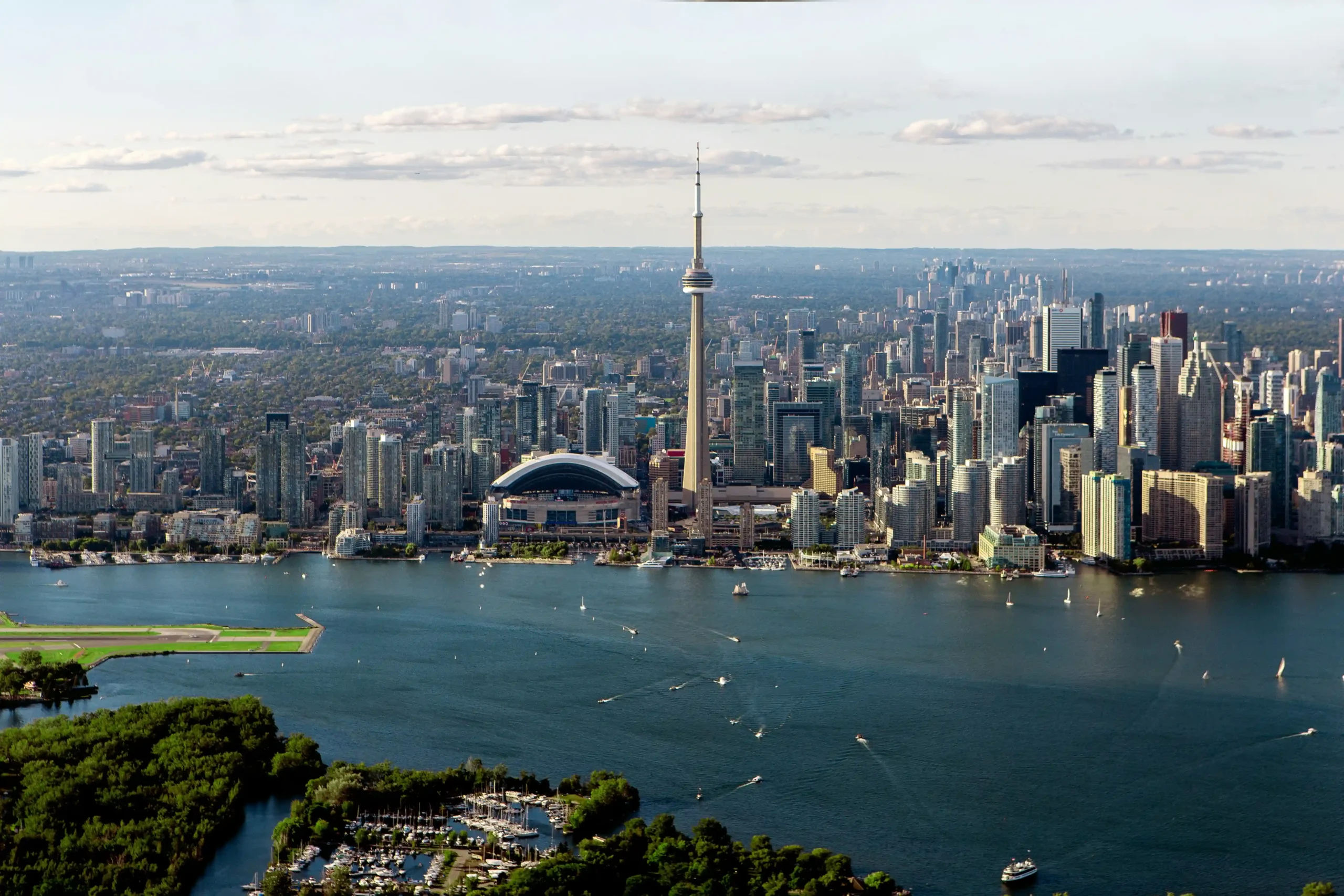 Top 10 Countries with the Most Skyscrapers in the World 2025 CN Tower and the Toronto skyline